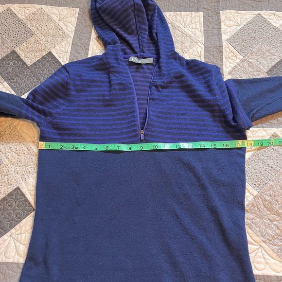 Title nine partially striped 1/4 zip pullover women’s size large - Picture 6 of 8